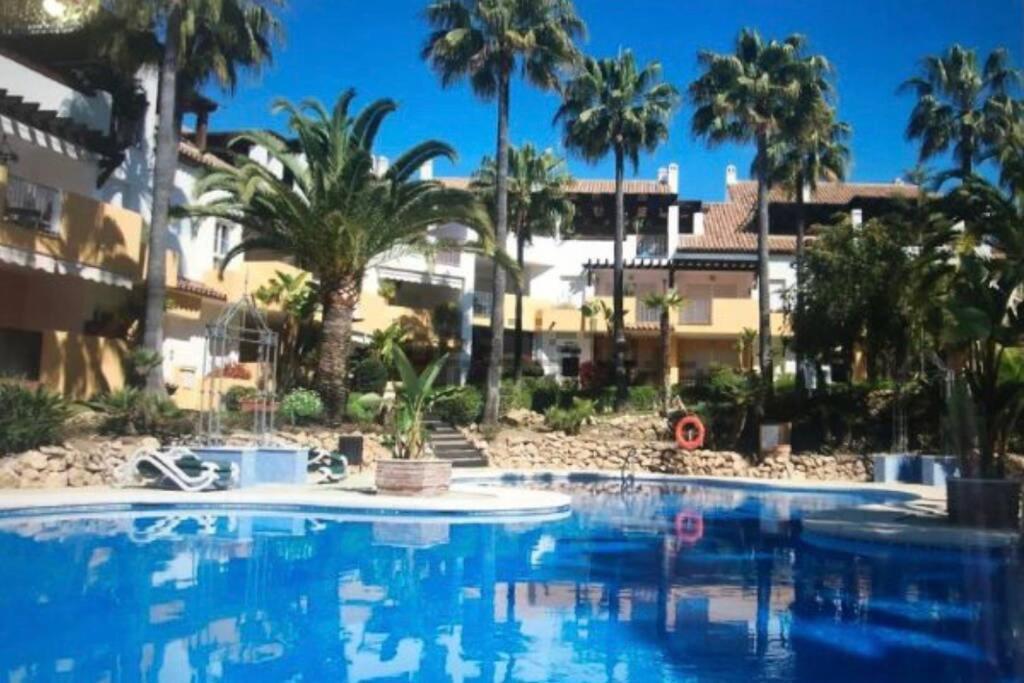 Tu Casa En Primera Linea De Playa De * Marbella