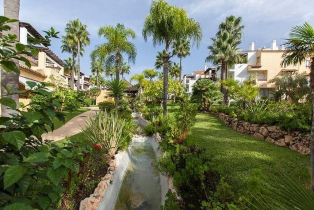 Tu Casa En Primera Linea De Playa De * Marbella